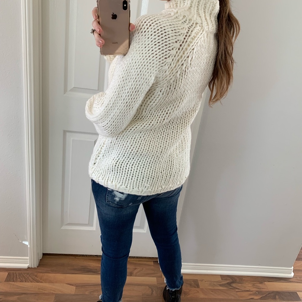 NOT AVAILABLEEE - Picture 2 of 6